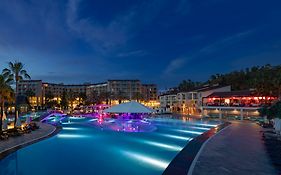 Arum Barut Collection